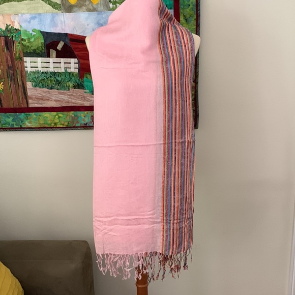 Pashmina shawls pretty pink with fringe NWT - Picture 4 of 6